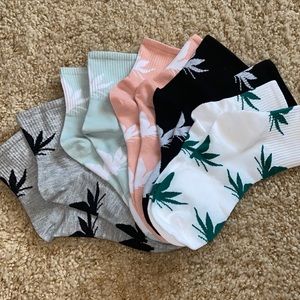 Weed leaf socks